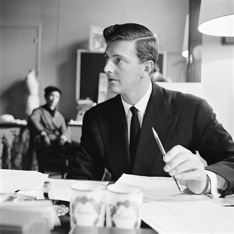 hubert de Givenchy fashion designer